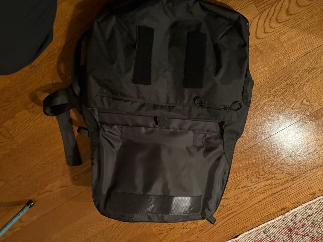 バッグ CMF OUTDOOR GARMENT MESSENGER BAG