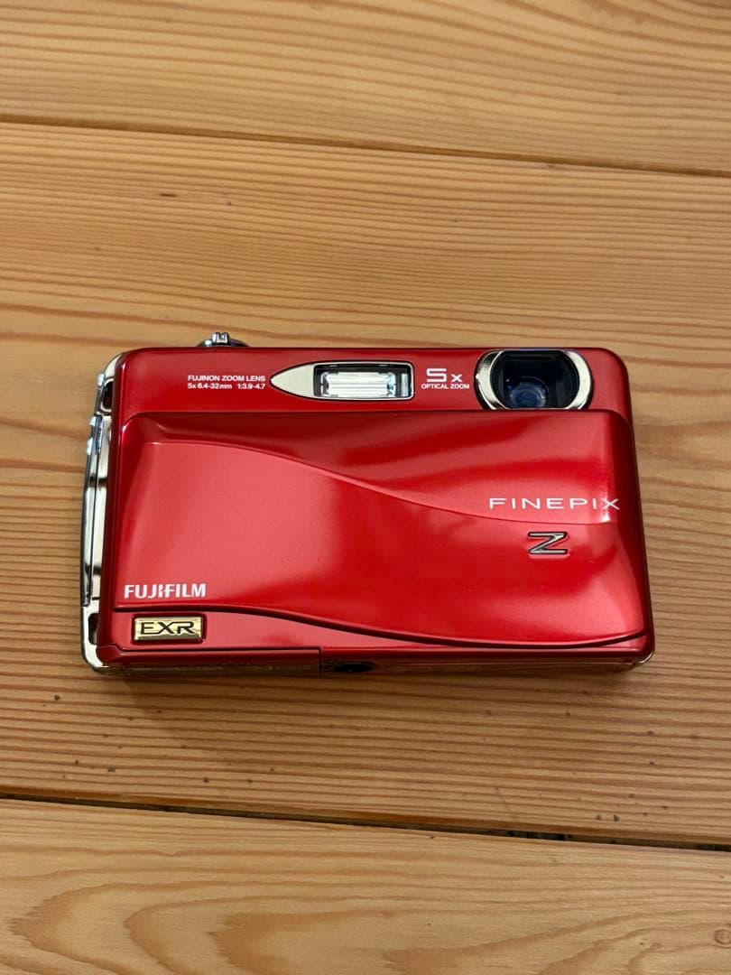 富士フイルム FinePix Z700EXR レッド
