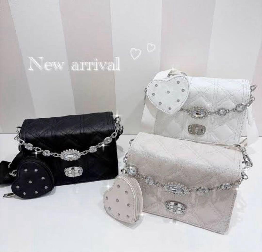 evelyn ハートポーチチェーンバッグ