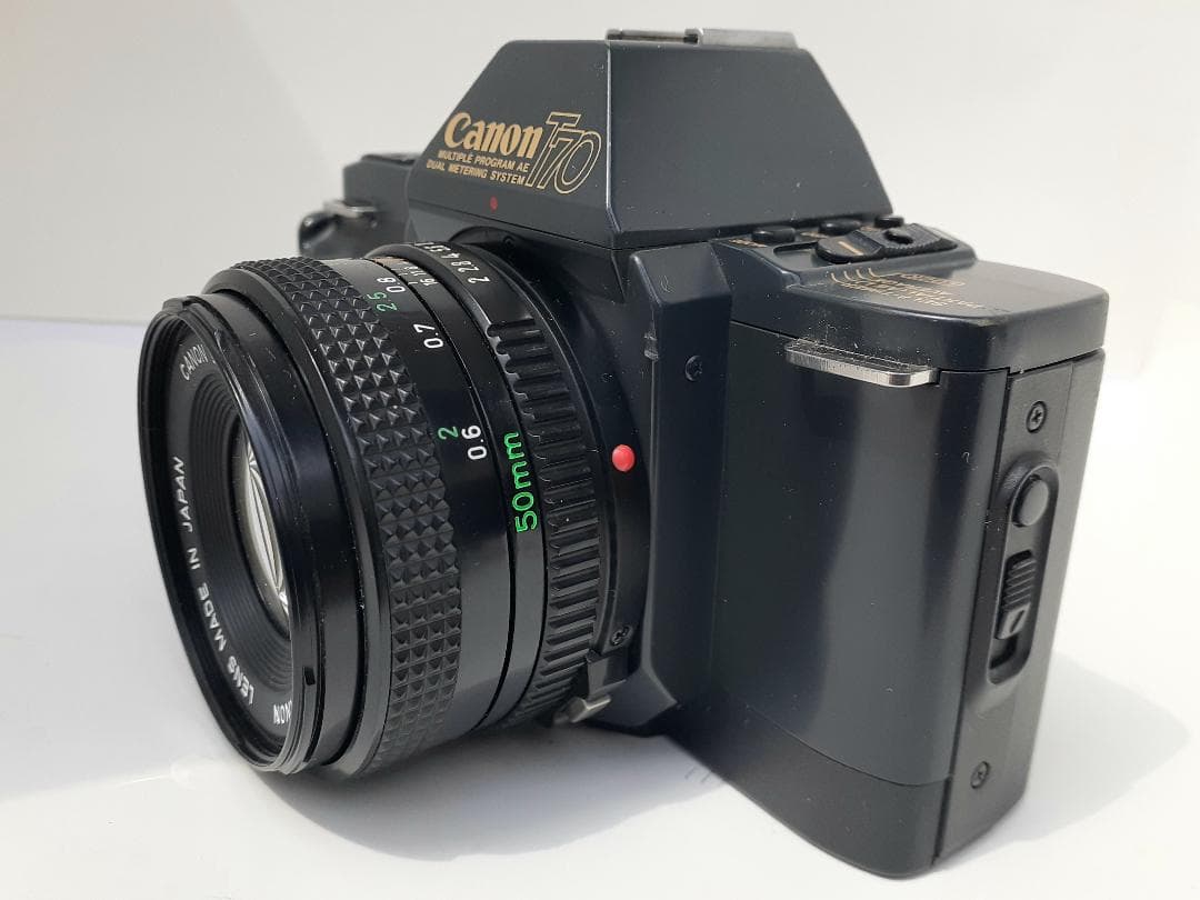 シャッター優先とプラグラムモードが選べてサクサク撮れる「Canon T70」