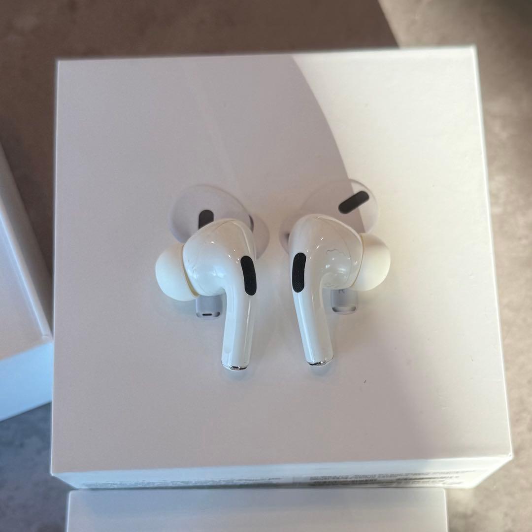 AirPods Pro 第1世代 本体＋充電ケース・ケーブル付き(動作確認済み)