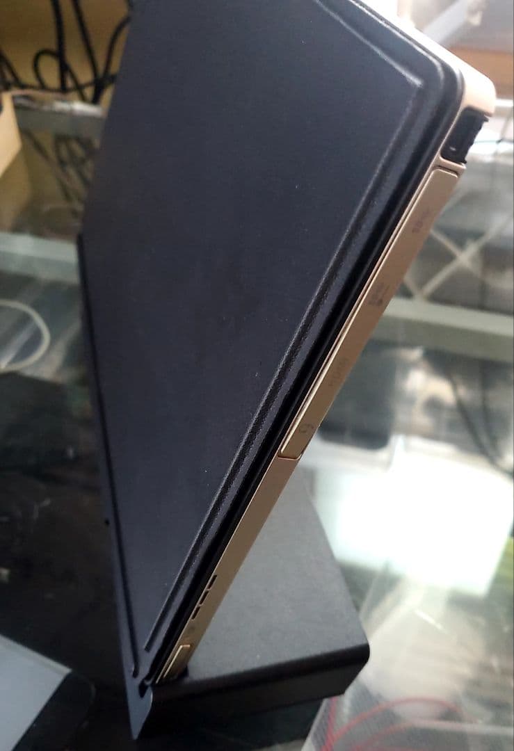 NECタブレット Windows11 専用カバーキーボード、充電機グレードル付き