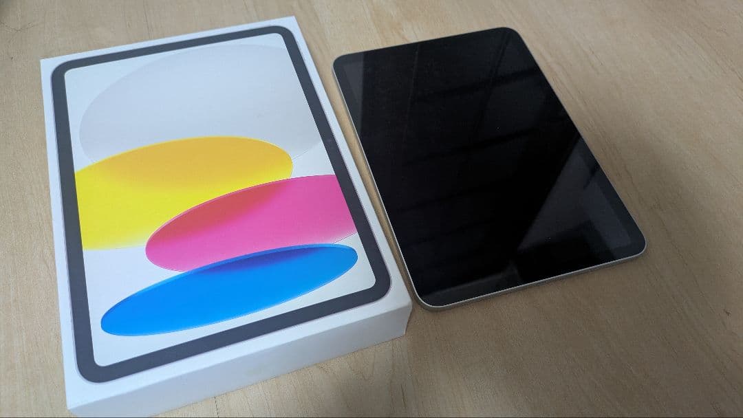 IPad10世代256GB ケース付き ほぼ新品