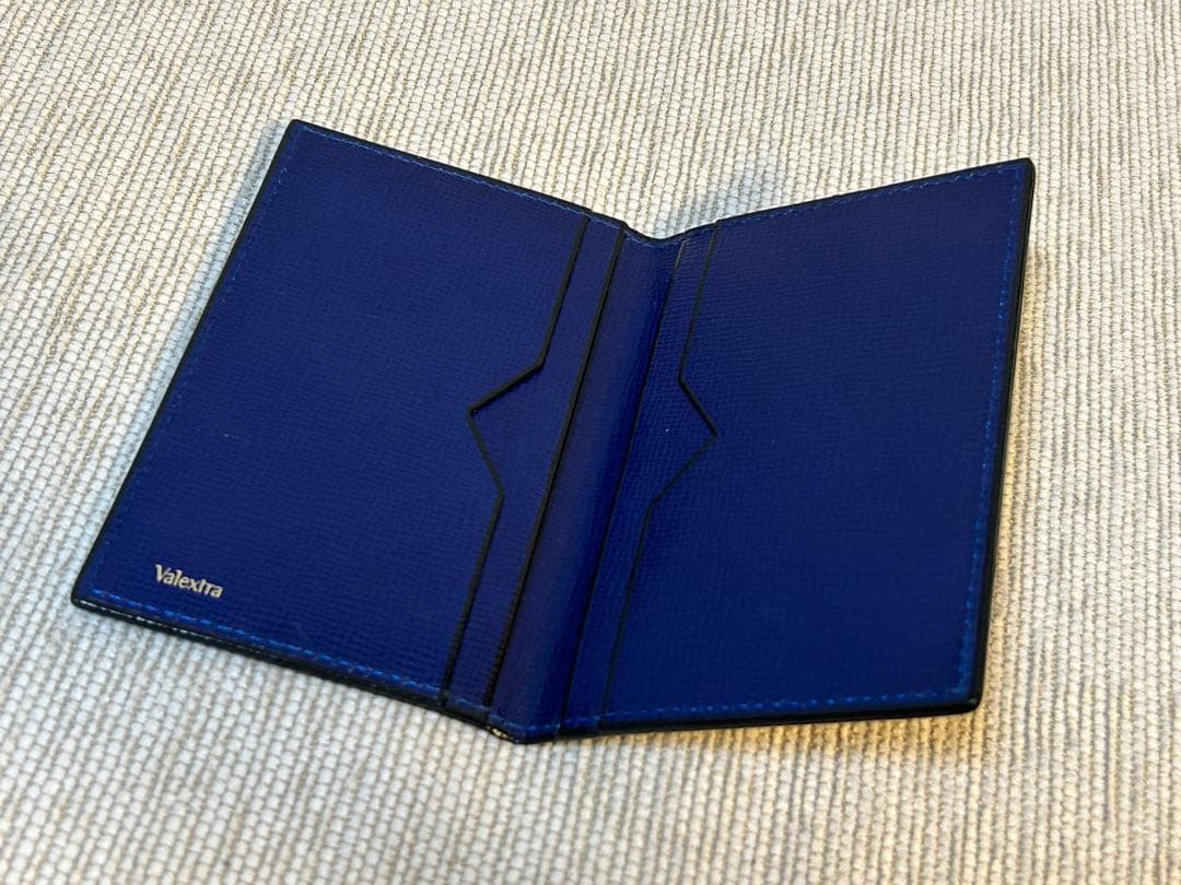 美品Valextra ヴァレクストラ　 カードケース ロイヤルブルー