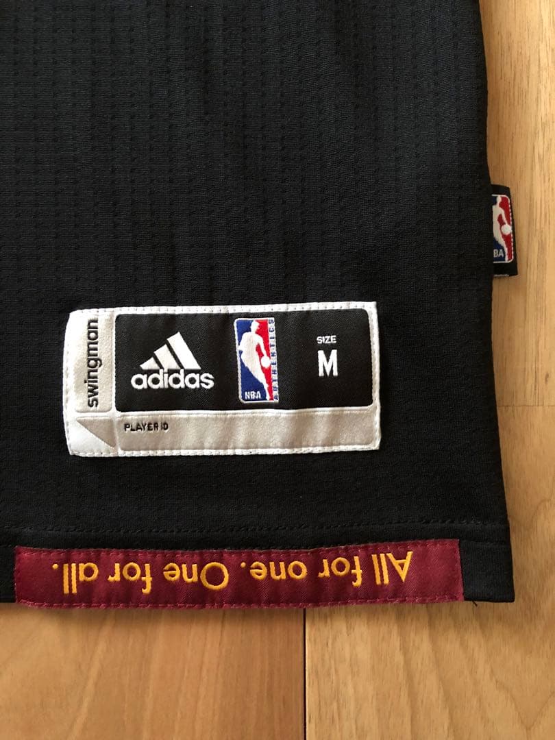 【M未使用美品】レブロン CAVS ユニフォーム　黒色半袖