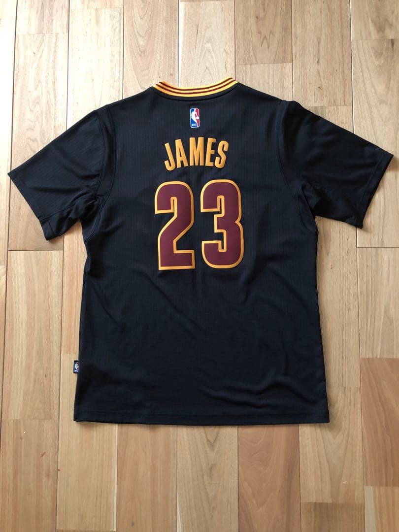 【M未使用美品】レブロン CAVS ユニフォーム　黒色半袖