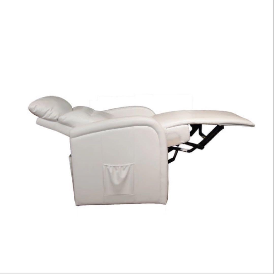 ホワイト電動リクライニングソファ