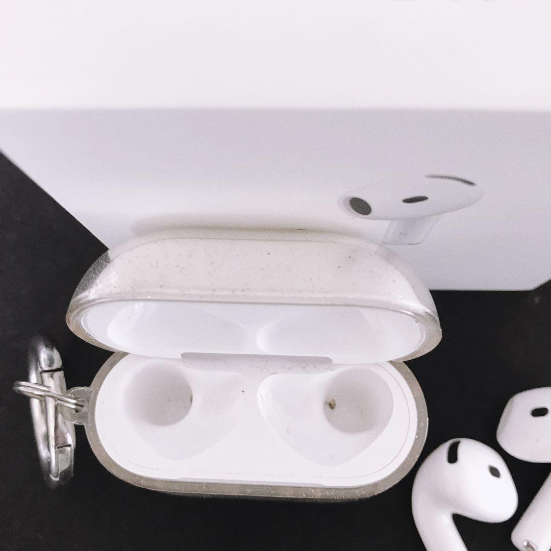 Apple AirPods 4 ノイズキャンセリング搭載 MXP93J/A
