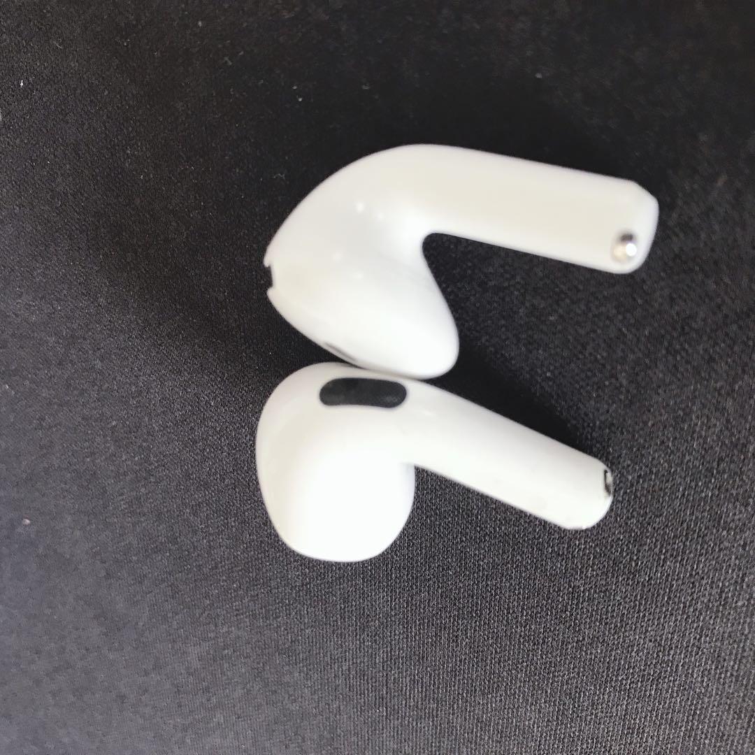 Apple AirPods 4 ノイズキャンセリング搭載 MXP93J/A