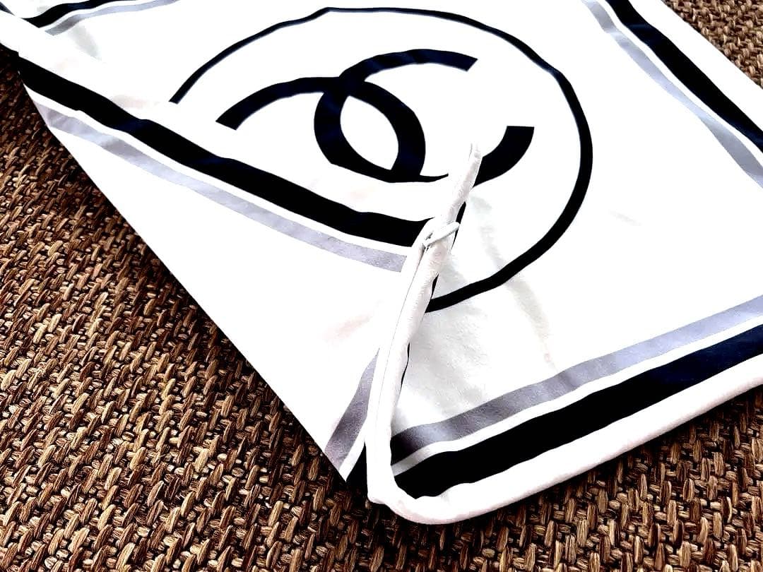 CHANEL クッションカバー　ノベルティ