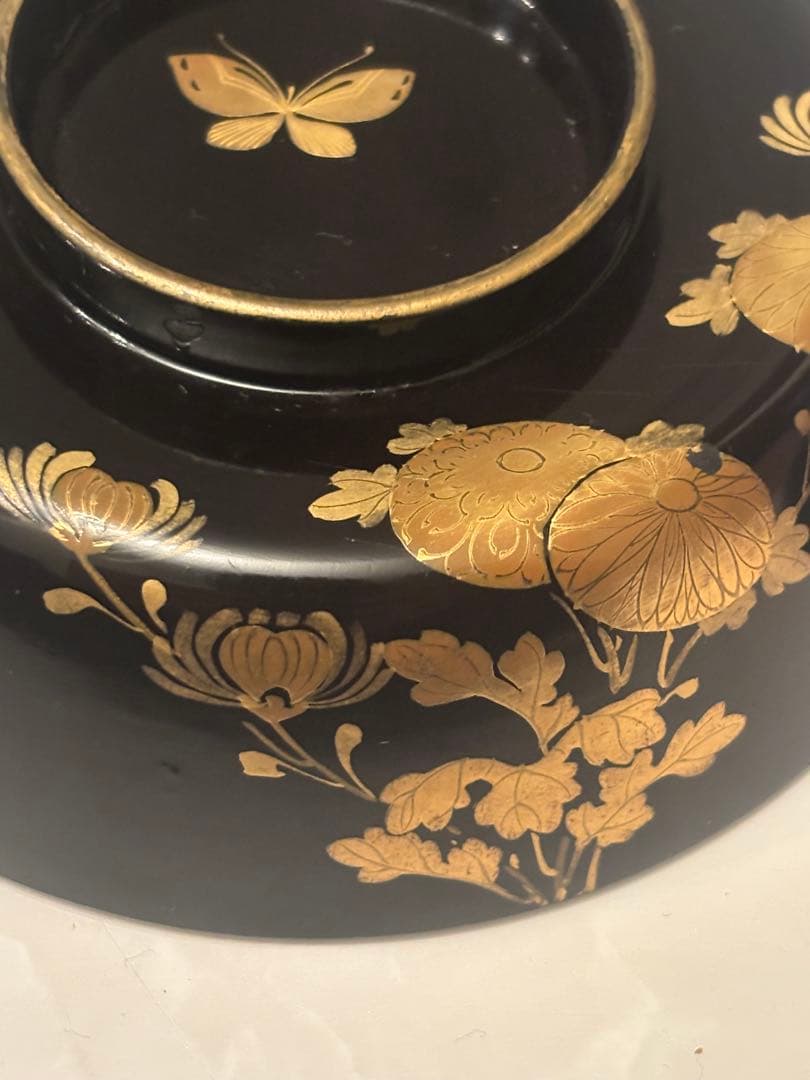 芸術的なお花、蝶々とふんだんに使われた金彩が美しい豪華絢爛な木製輪島漆塗お椀2客