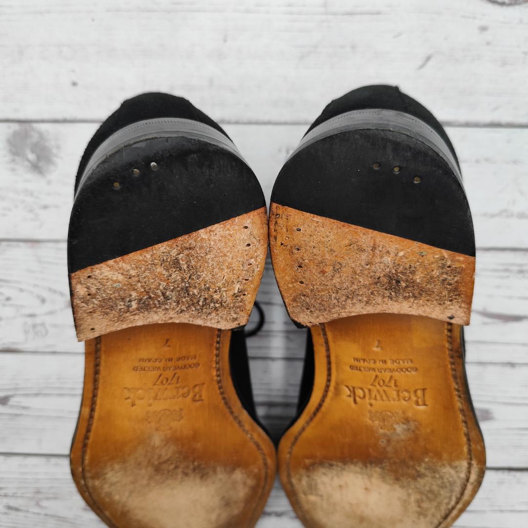 美品 Berwick1707 バーウィック 黒 ホールカット スエード 内羽根