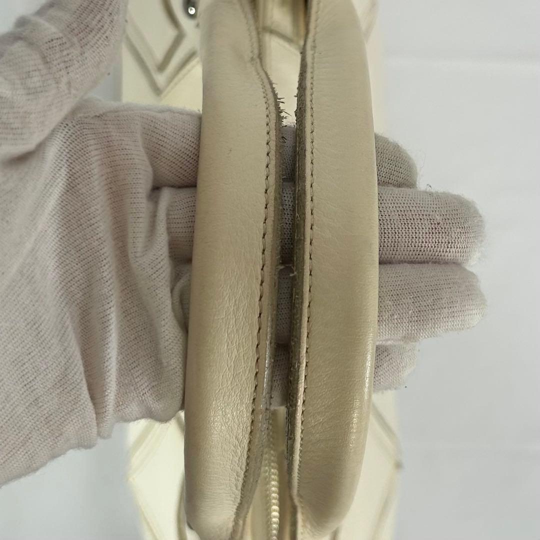 【美品】ヴィヴィアンウエストウッド パンチングレザー トートバッグ 手提げ 白