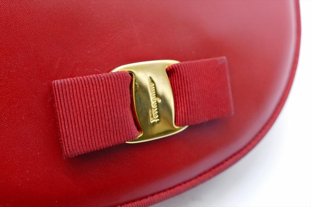 [3393]　＊サルヴァトーレフェラガモ＊　ショルダーバック　赤　ポーチ