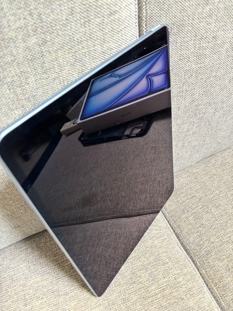 iPad Air (M2) 256GB Wi-Fi 13インチ 中古 ケース付き