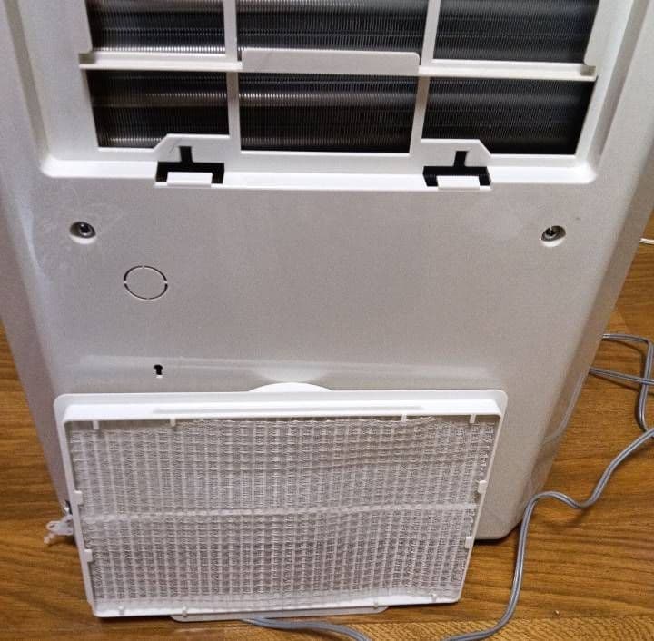 CORONAどこでもクーラー衣類乾燥除湿機。 2016年製。