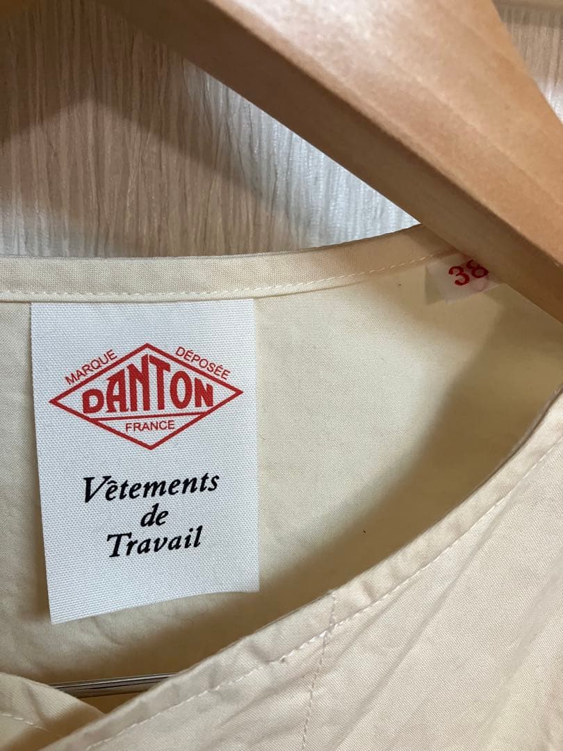 『オードリー』DANTON ノーカラージャケット　クリームホワイト