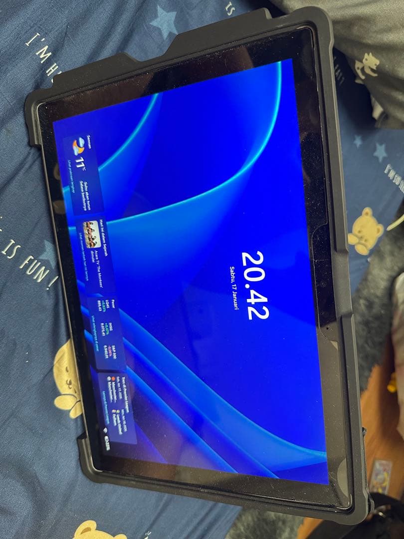 Windowsタブレット本体 microsoft surface 7 pro