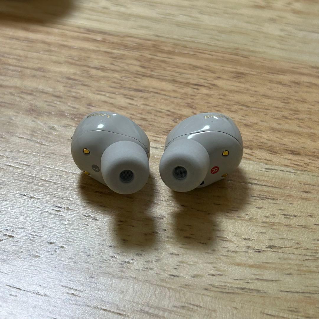 【美品】SONY WF-1000XM5S プラチナシルバー