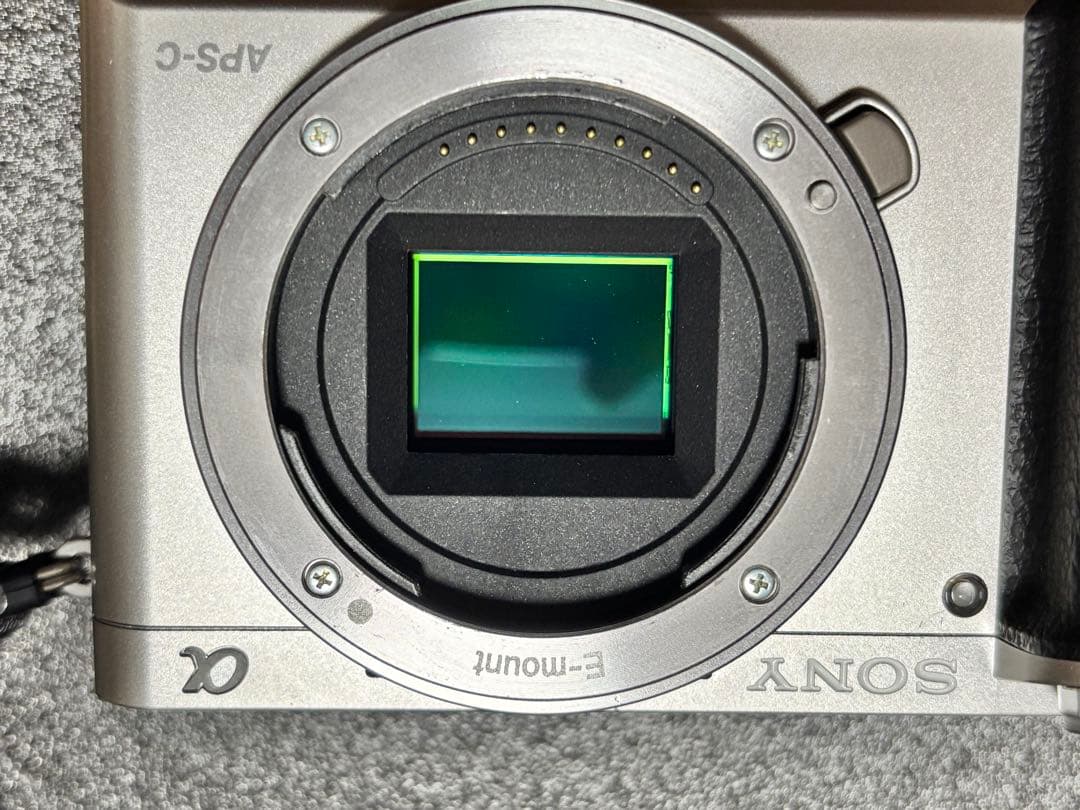 SONY α6000 ミラーレスカメラ レンズ付き