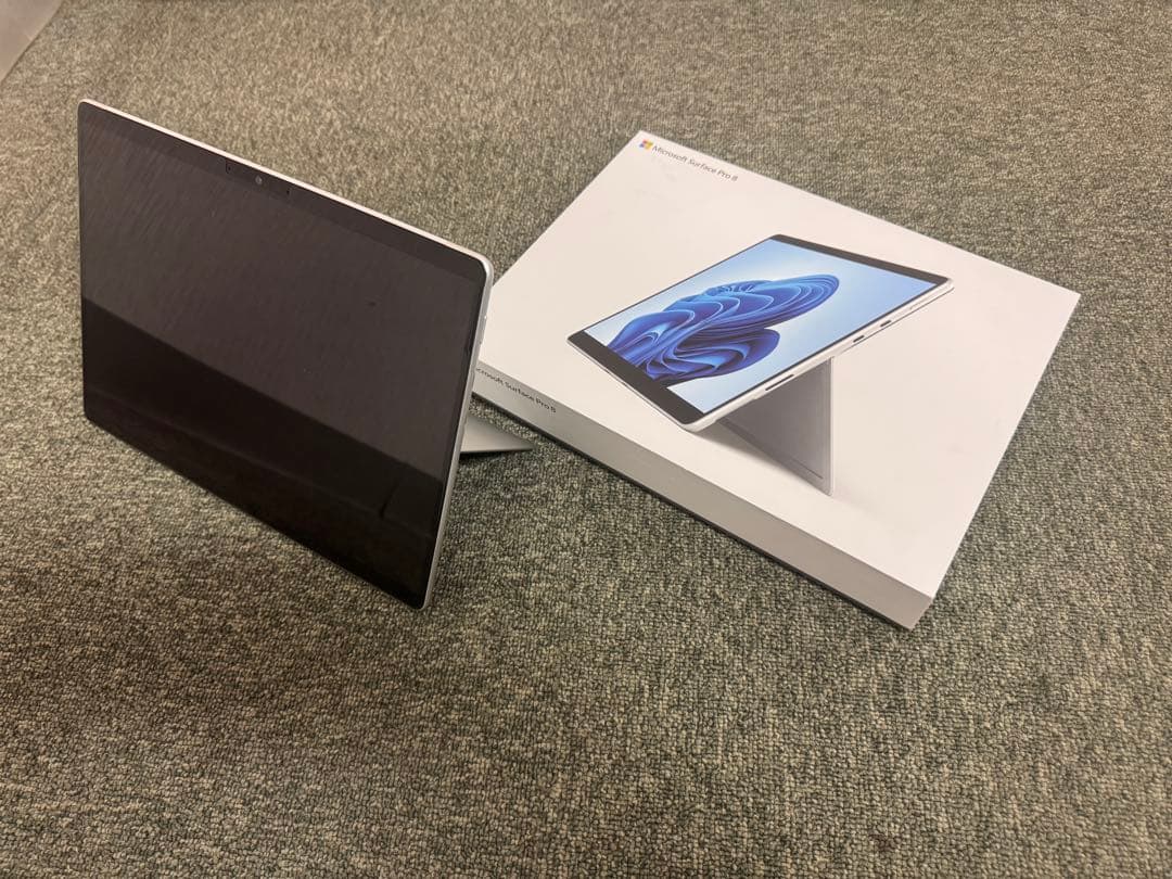 Microsoft Surface Pro 8 本体