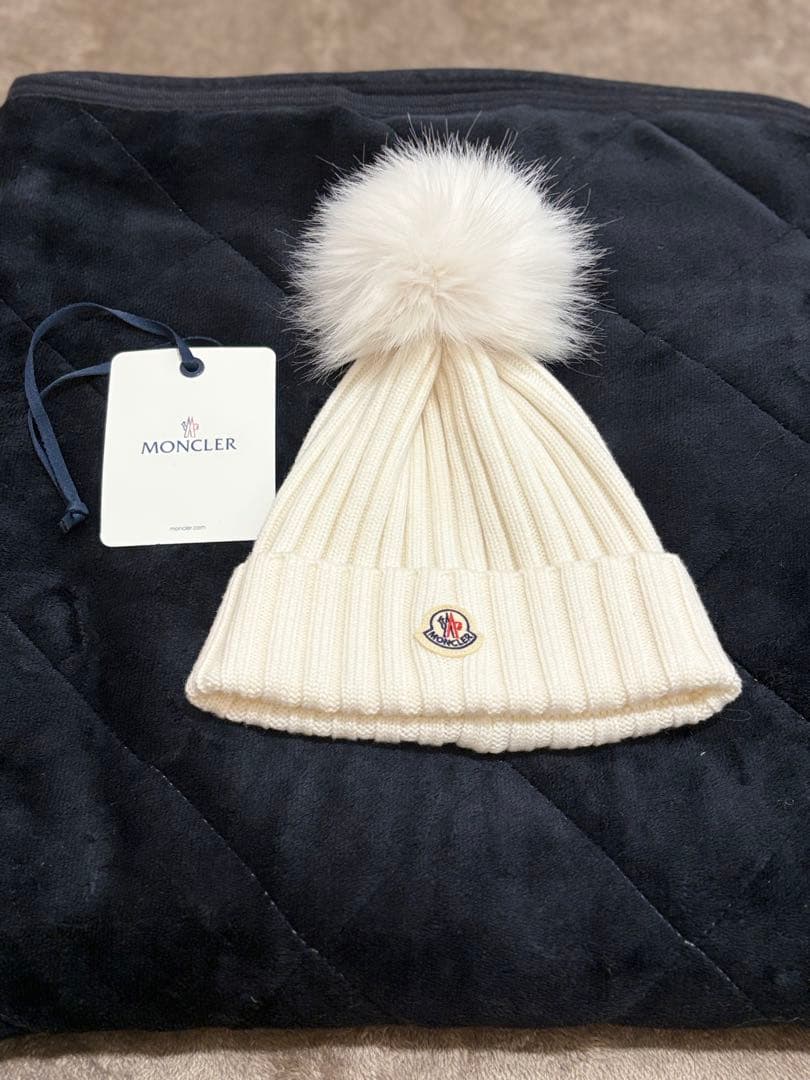 MONCLER ニットキャップ ホワイト