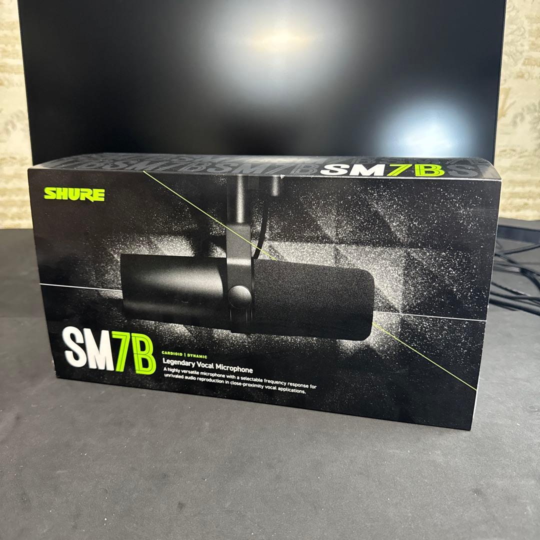 SHURE / SM7B(専用ケース及びマイクプリアンプ付き)