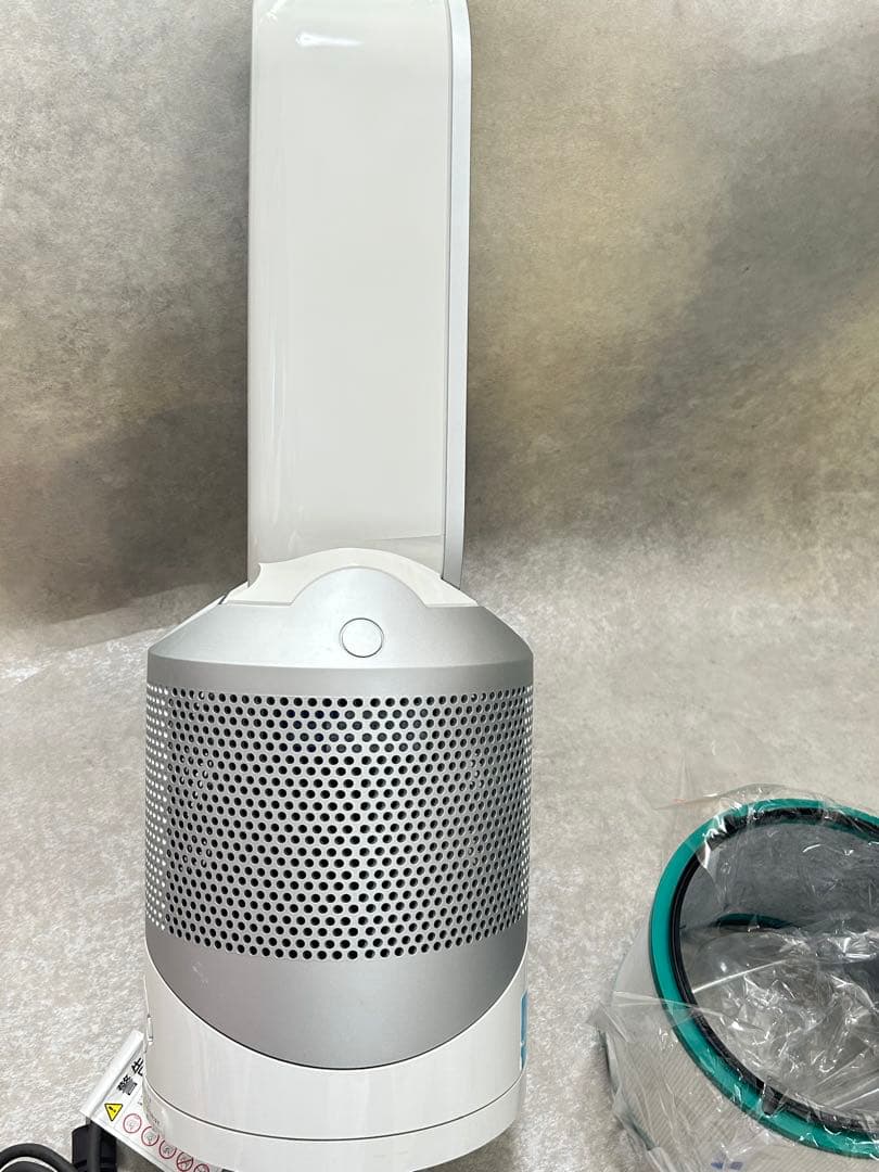 美品 ダイソン　ホット&クール　hp02 空気清浄機能付ファンヒーター