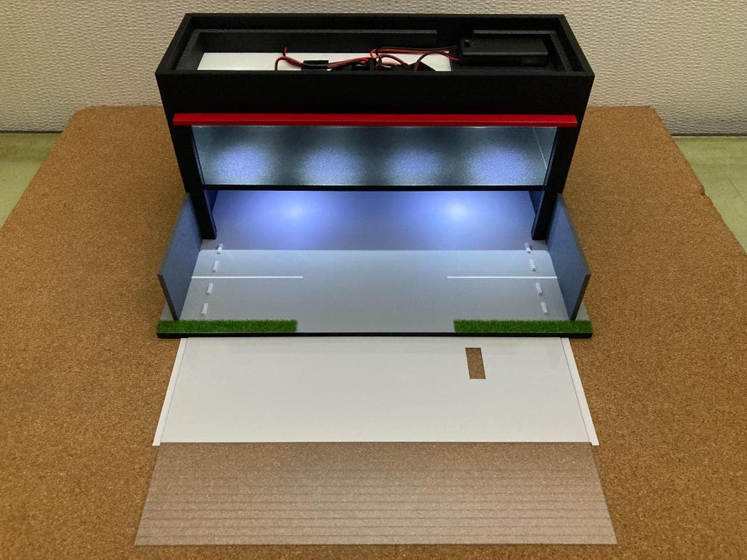 ミニカー用ジオラマ：1/64 カーディーラーⅡ（ブラック＆ダークグレー）