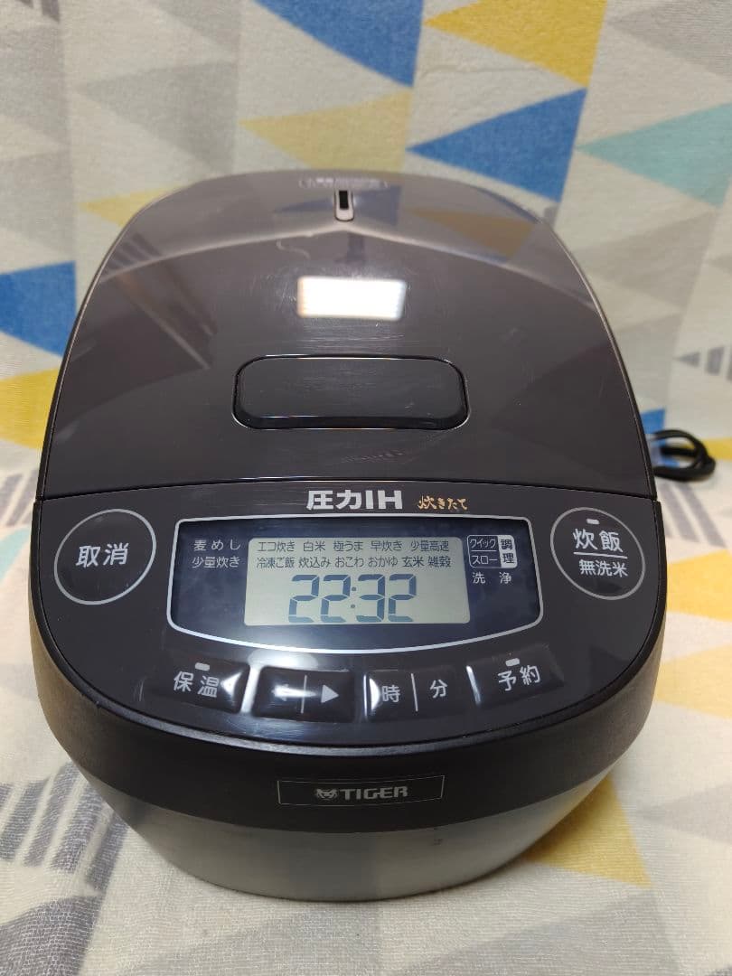 TIGER 圧力IH炊飯器 JPV-B100アッシュブラック5.5合2022年製