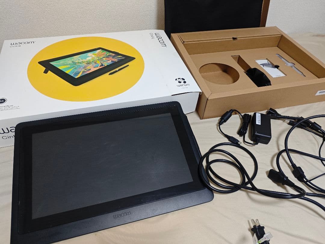 Wacom Cintiq16 FHD DTK-1660K1D 液晶ペンタブレット
