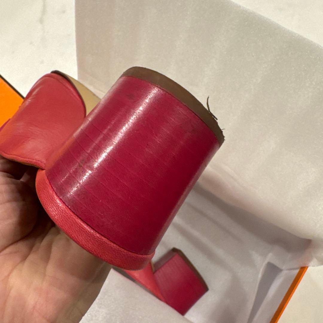 HERMES フリンジ付き赤ローファー