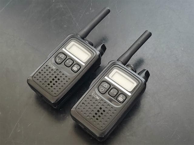 ICOM トランシーバー IC-4300 2台 無線機 10