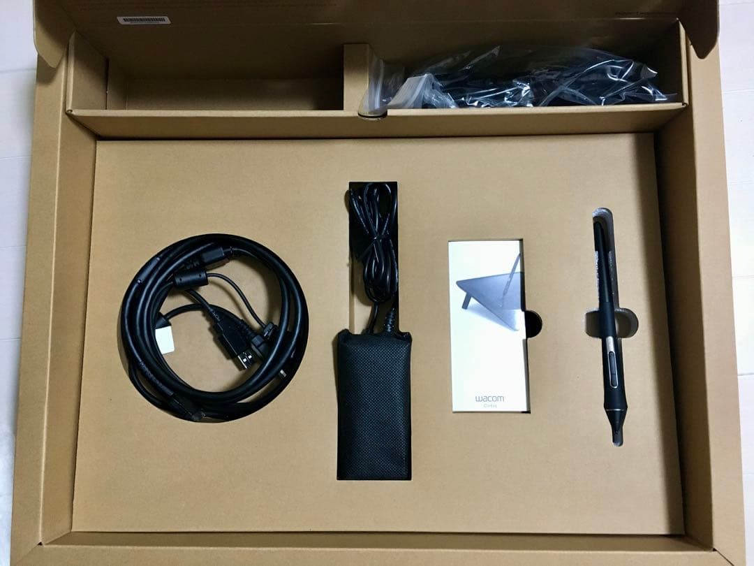 【新品未使用】Wacom Cintiq 16　DTK1660K0D