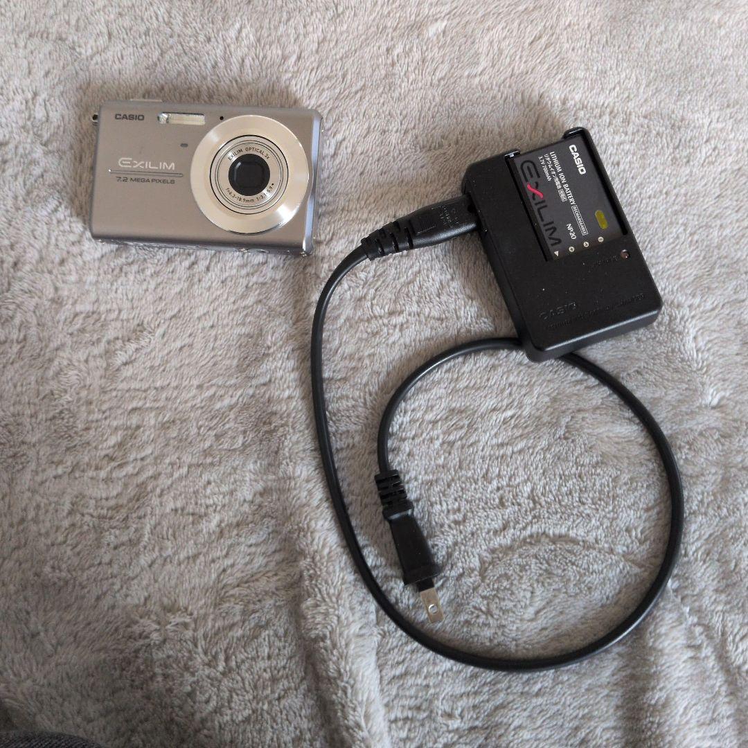 美品CASIO EXILIM EX-Z75 デジタルカメラ