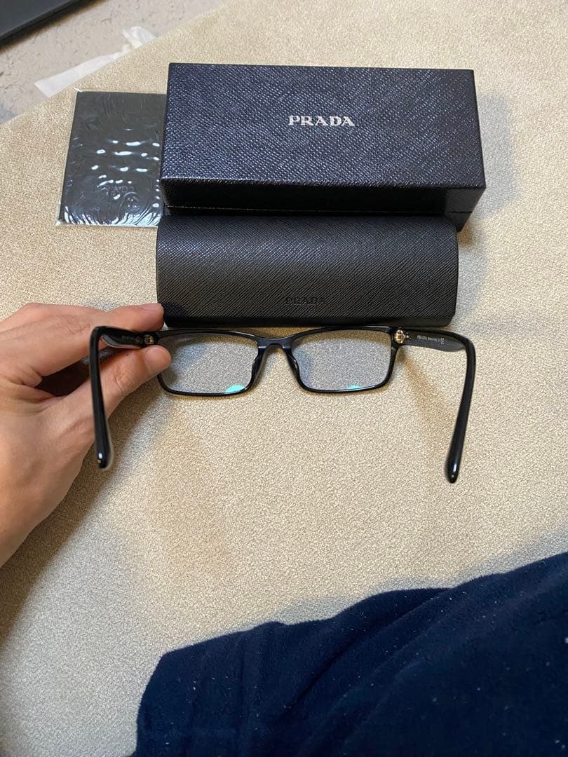プラダ　ブラックフレーム 度なし　眼鏡　ユニセックスVPR01S 年末最終値下げ