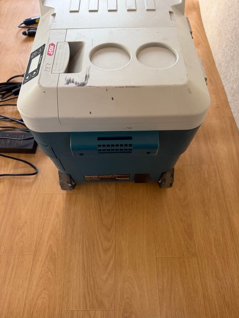 マキタ 充電式保冷温庫 CW001G