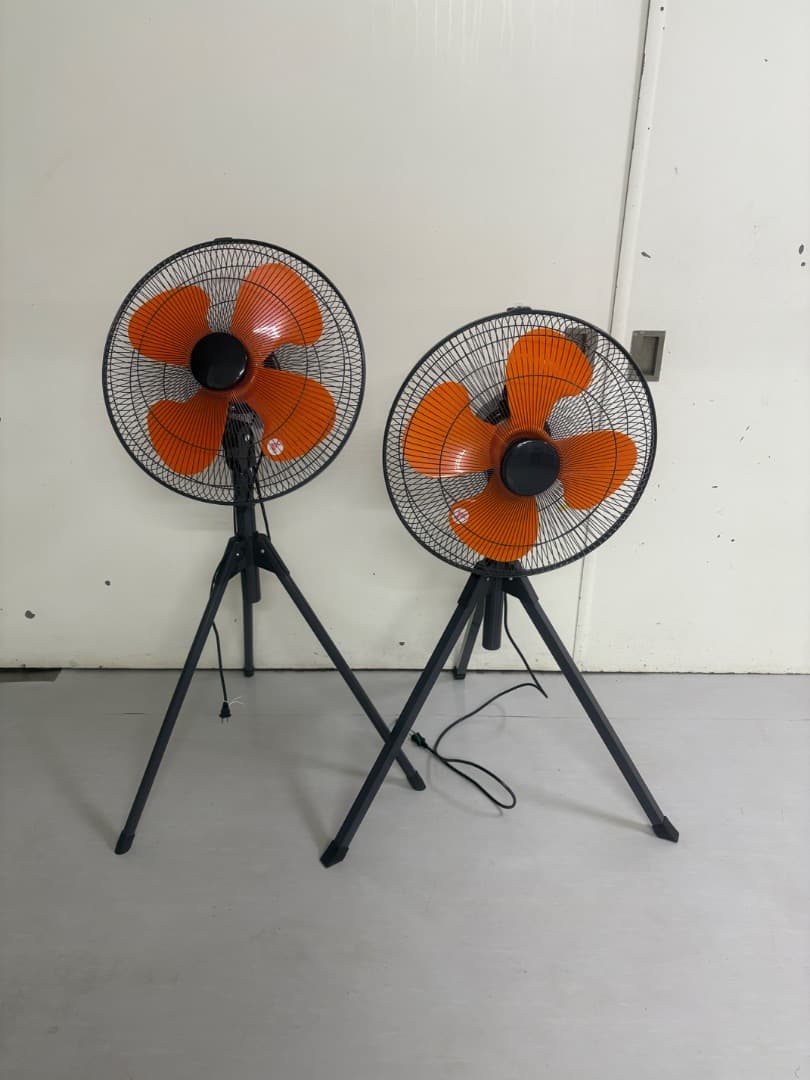 業務用大型扇風機 45cm 三脚型 2台セット（使用少・内側サビあり）