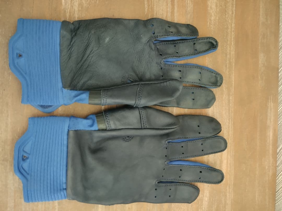 Nike野球スパイク GSG 青白 手袋 リストバンド　３点セット