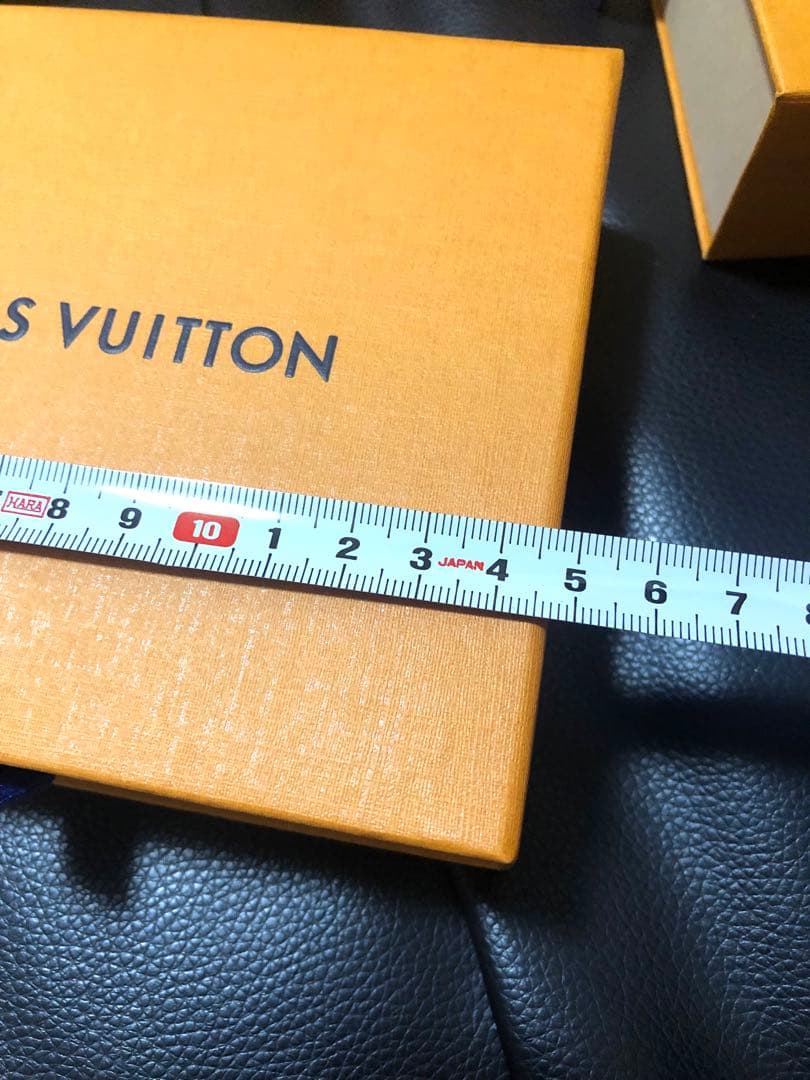 ルイヴィトン　折り財布箱