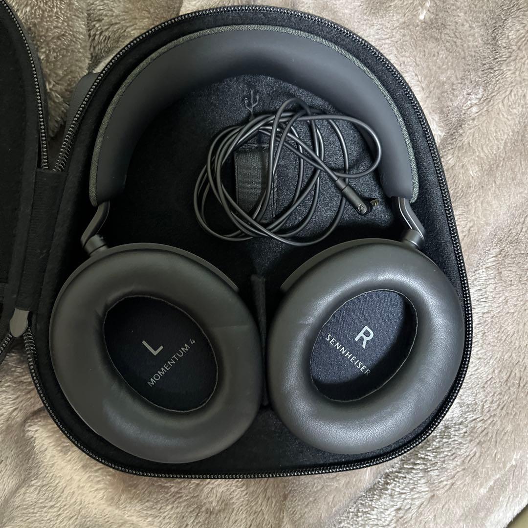Sennheiser Momentum 4ワイヤレスヘッドホン