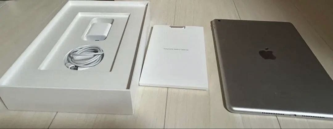Apple iPad (第9世代) 64GB シルバー 本体 充電器付
