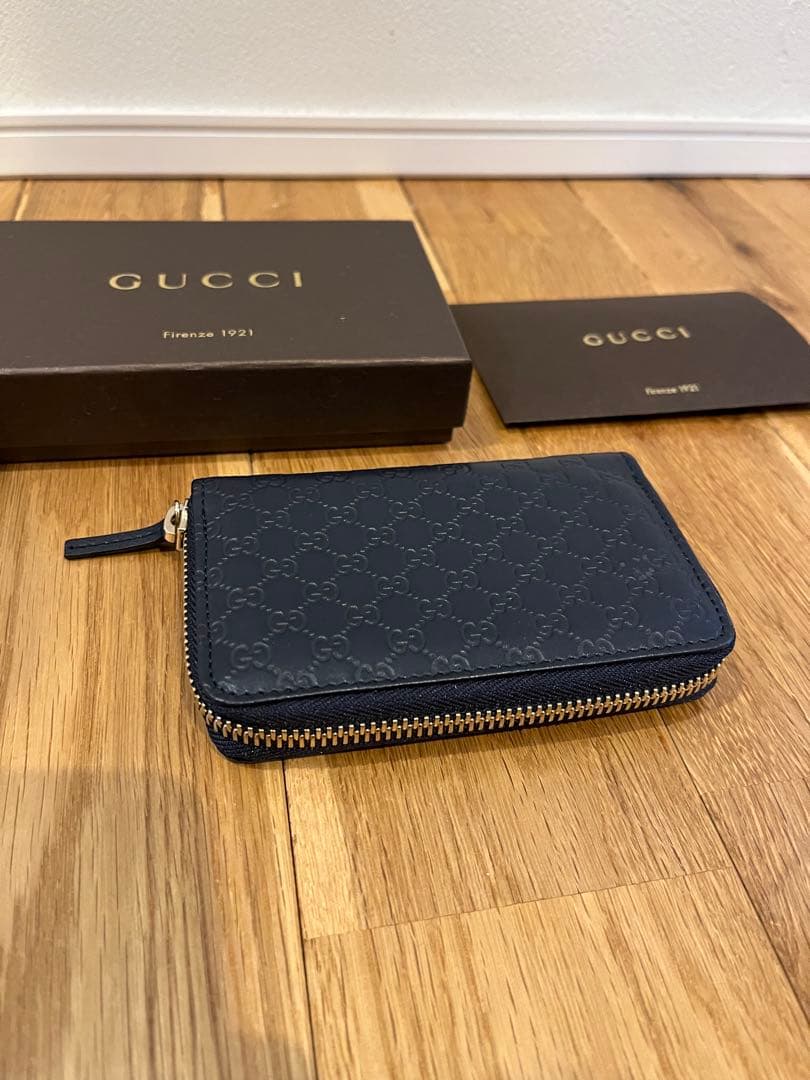 GUCCI ネイビー レザー ケース