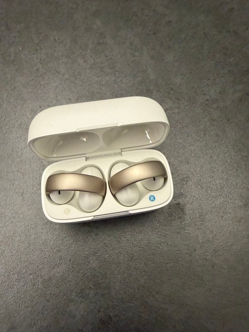 Soundcore ホワイト ワイヤレス イヤホン イヤーカフ AeroClip