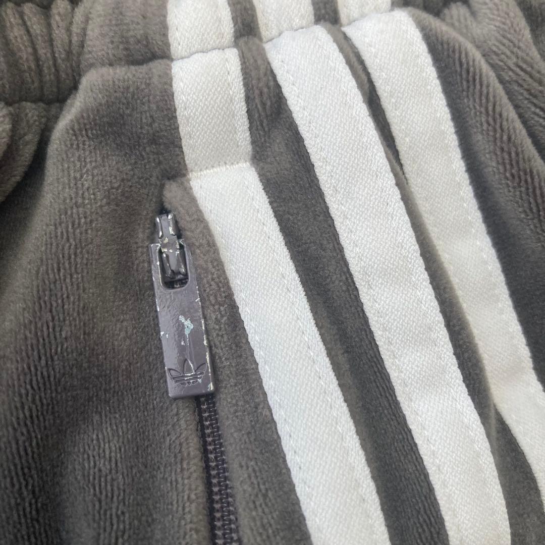 adidas ベルベット ルーズ　トラックパンツ　Mサイズ