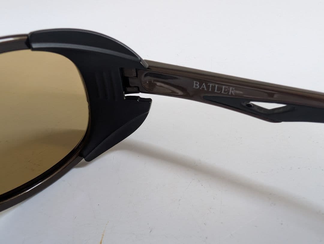 ジール　バトラー　偏光レンズサングラス ケース付き