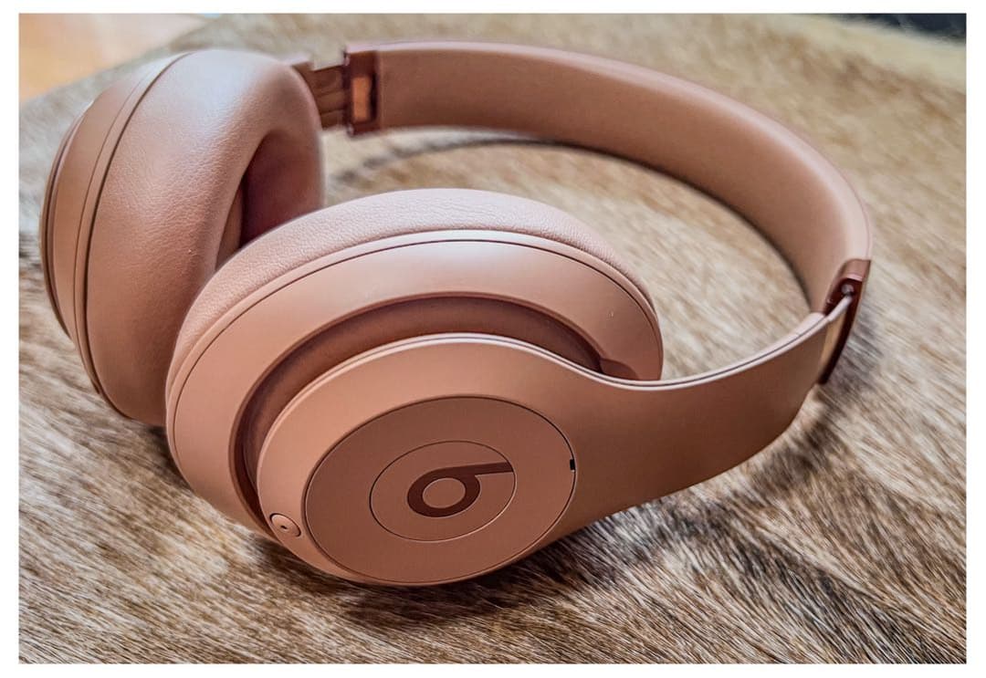 beats studio pro x Kim Kardashian アース