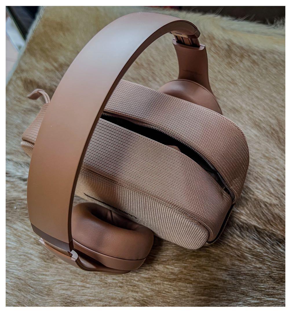 beats studio pro x Kim Kardashian アース