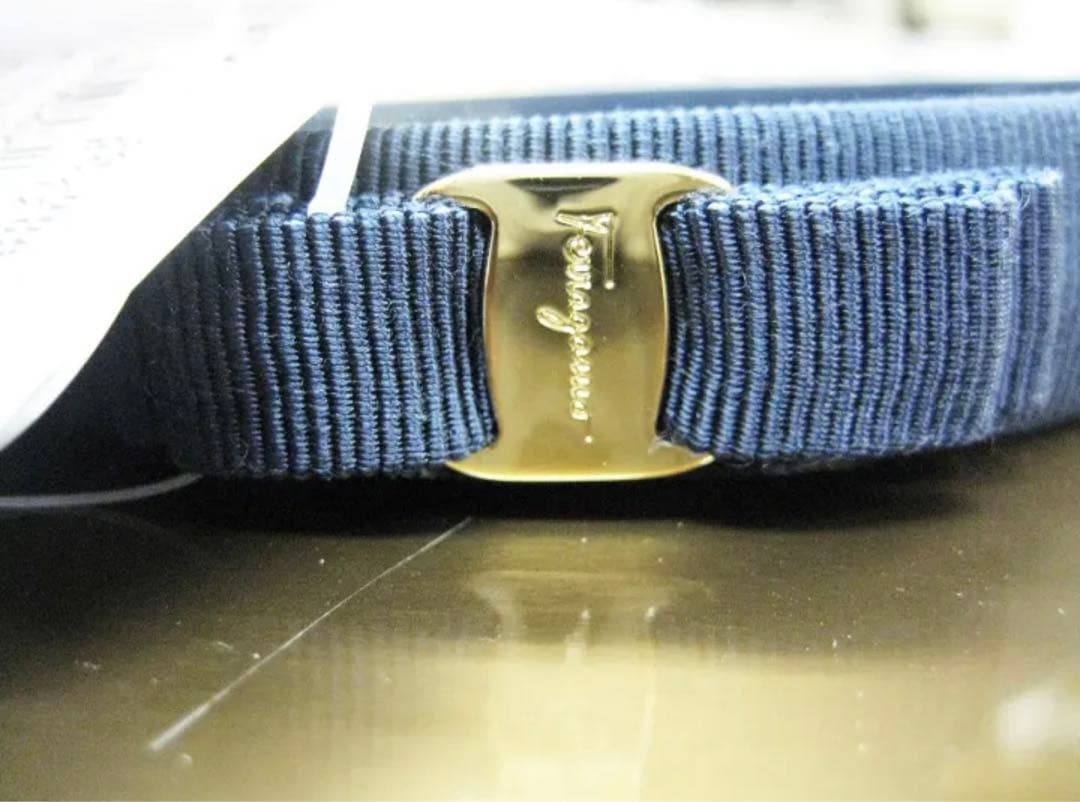 FERRAGAMO フェラガモ カチューシャ　ヴァラリボン