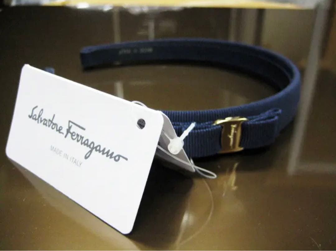 FERRAGAMO フェラガモ カチューシャ　ヴァラリボン